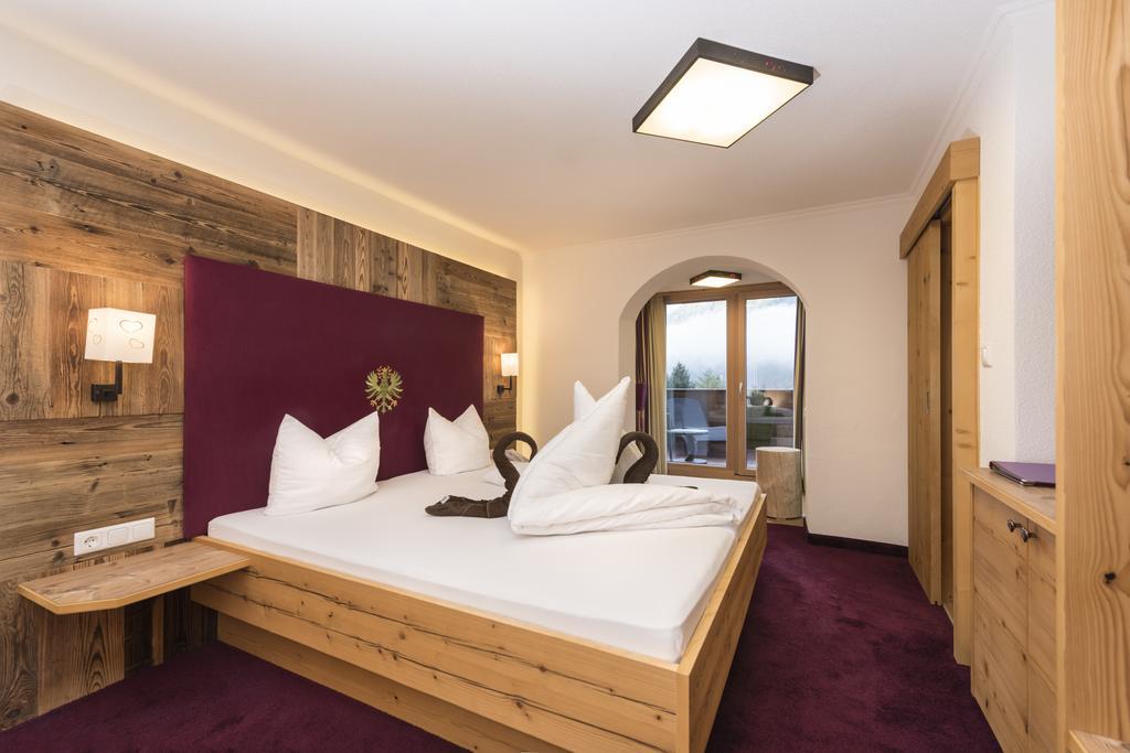 Lifestylepanoramahotel Erika Superior Neustift im Stubaital Quarto foto