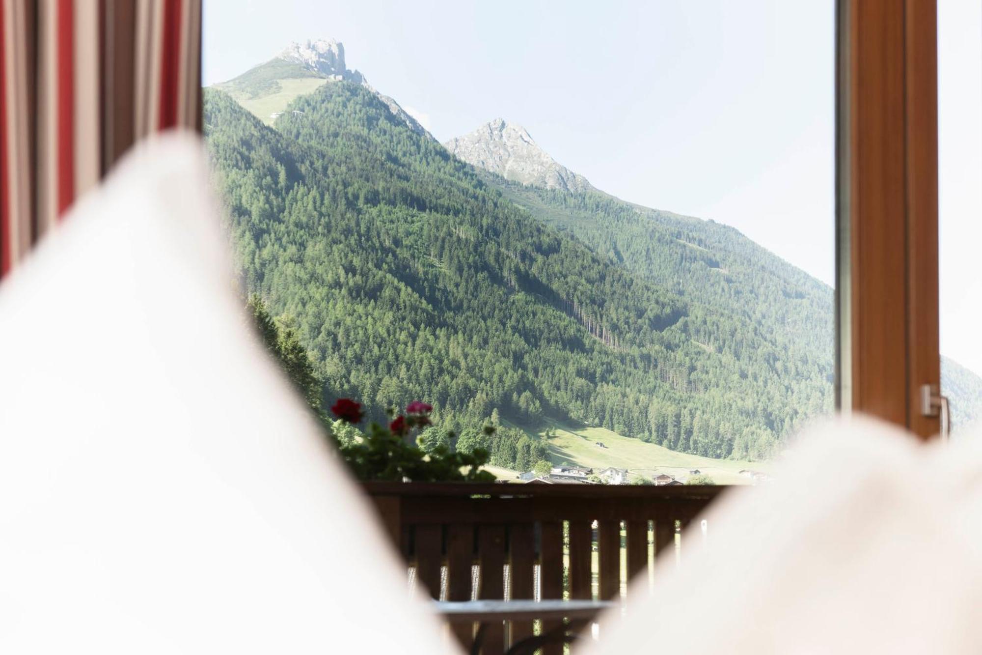 Lifestylepanoramahotel Erika Superior Neustift im Stubaital Exterior foto